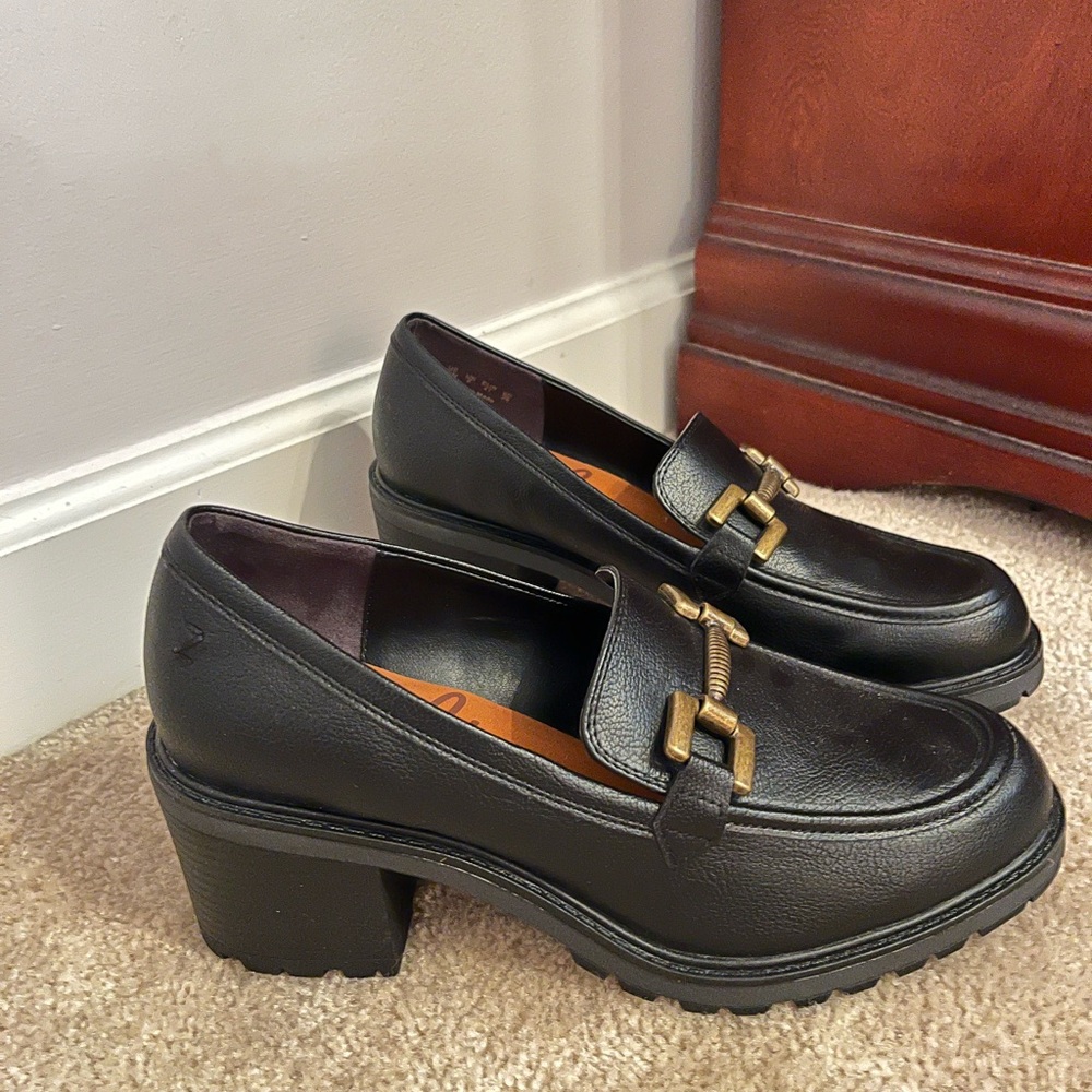 NWOT Zodiac Chunky Heeled Mule / Clog